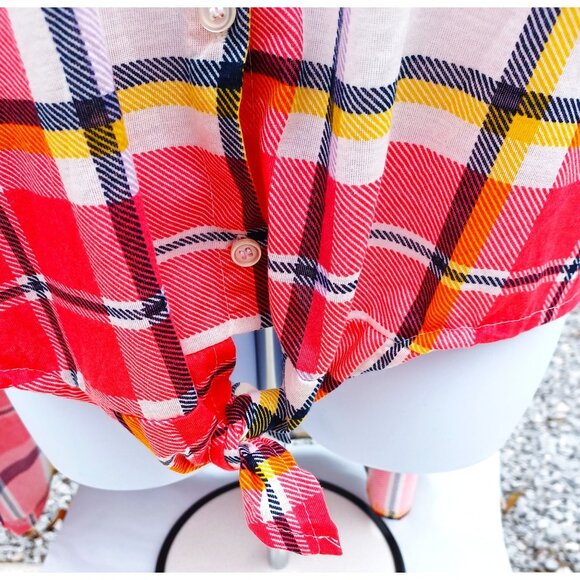 Sleeveless Plaid Button-Up Shirt With Front Tie  New York Laundry  1X - Picture 4 of 7